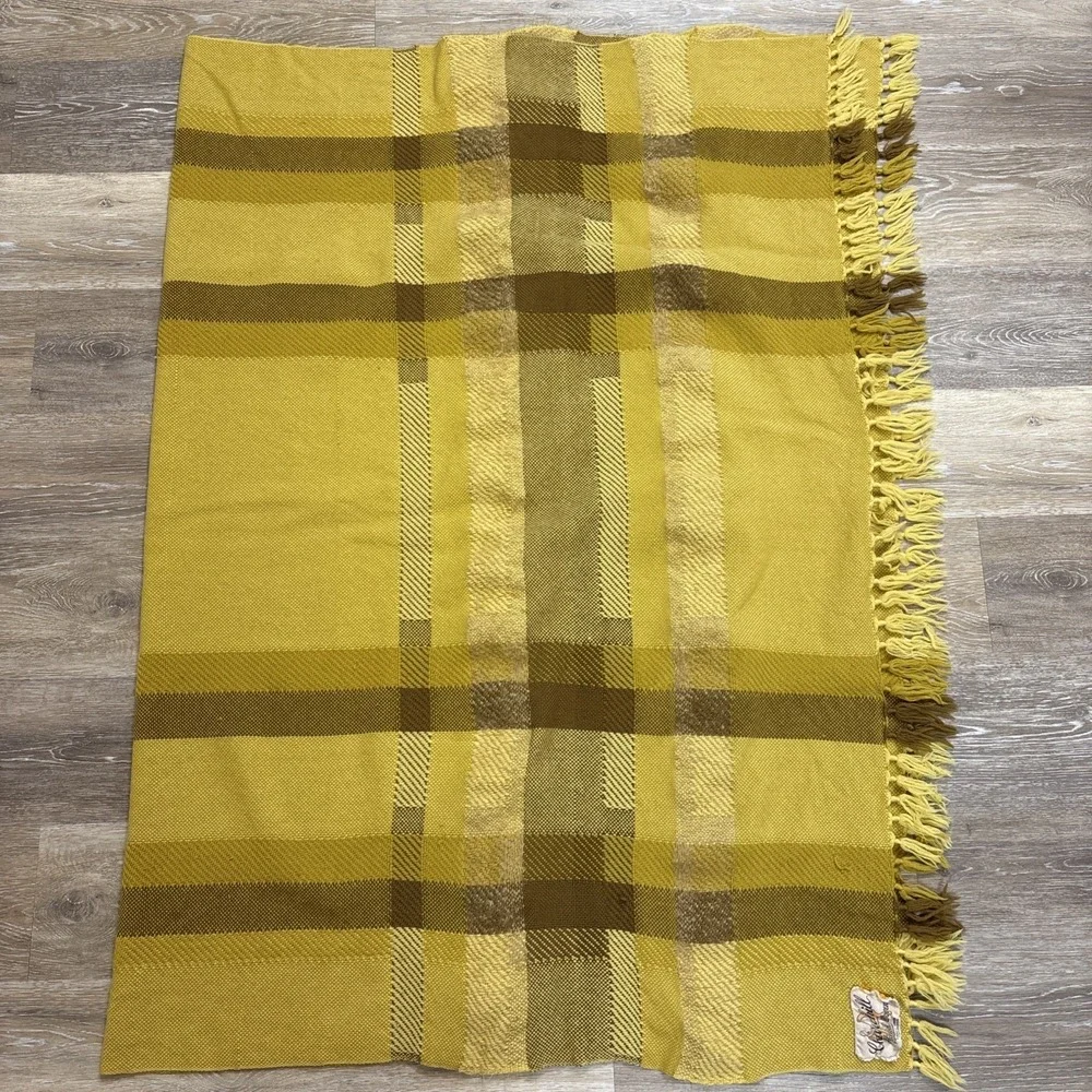VTG 1970s Harvest Gold & Brown 47 X 68 Churchill Hand Woven Throw Blanket USA